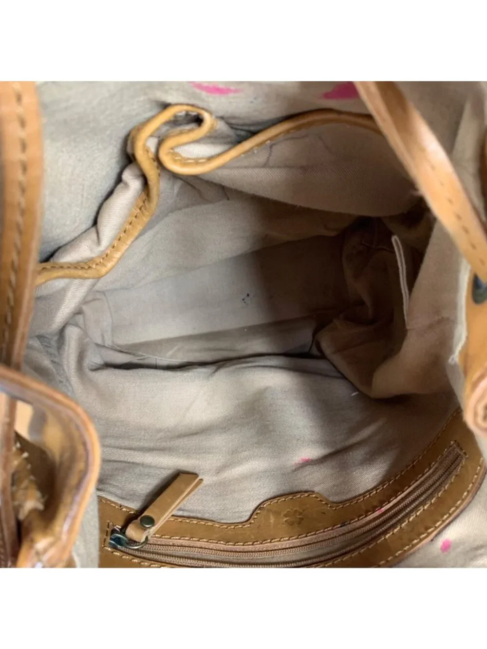 LUCKY BRAND Camel Tan Leather Drawstring Bucket Shoulder Bag Tassel Charm VTG